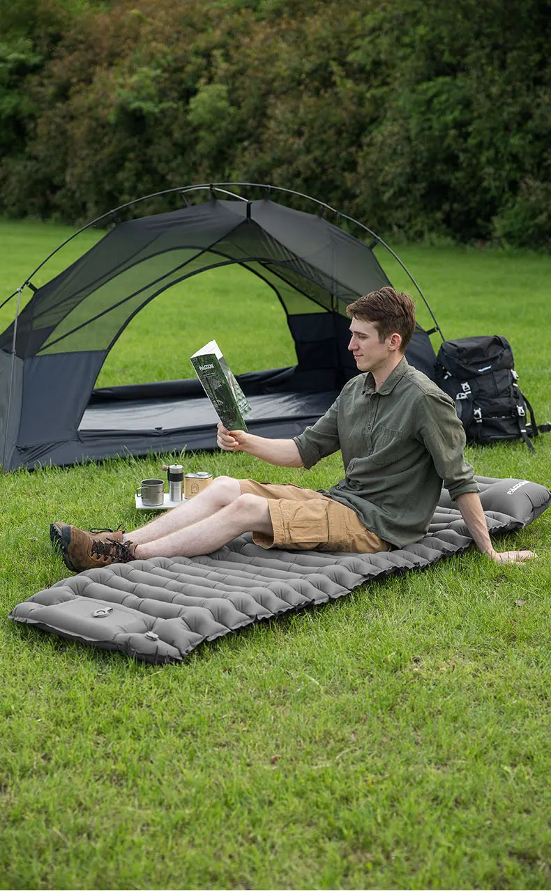PACOONE aufblasbare Camping-Matratze mit Kissen